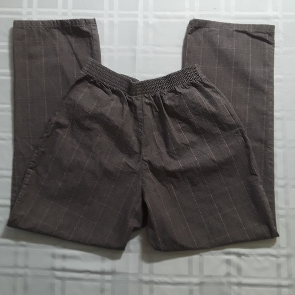 Chic Slacks - Picture 3 of 5